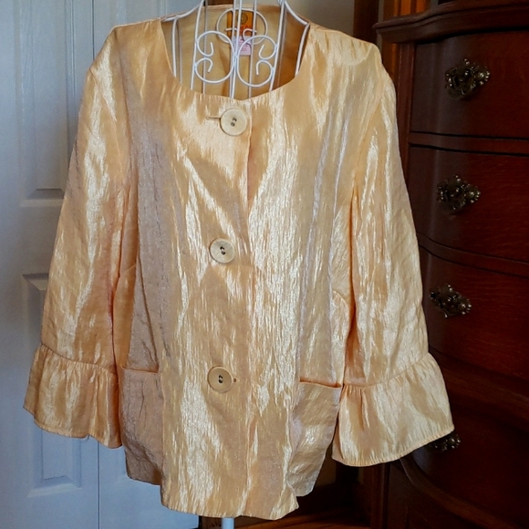 Yellow Jacket - Picture 2 of 4